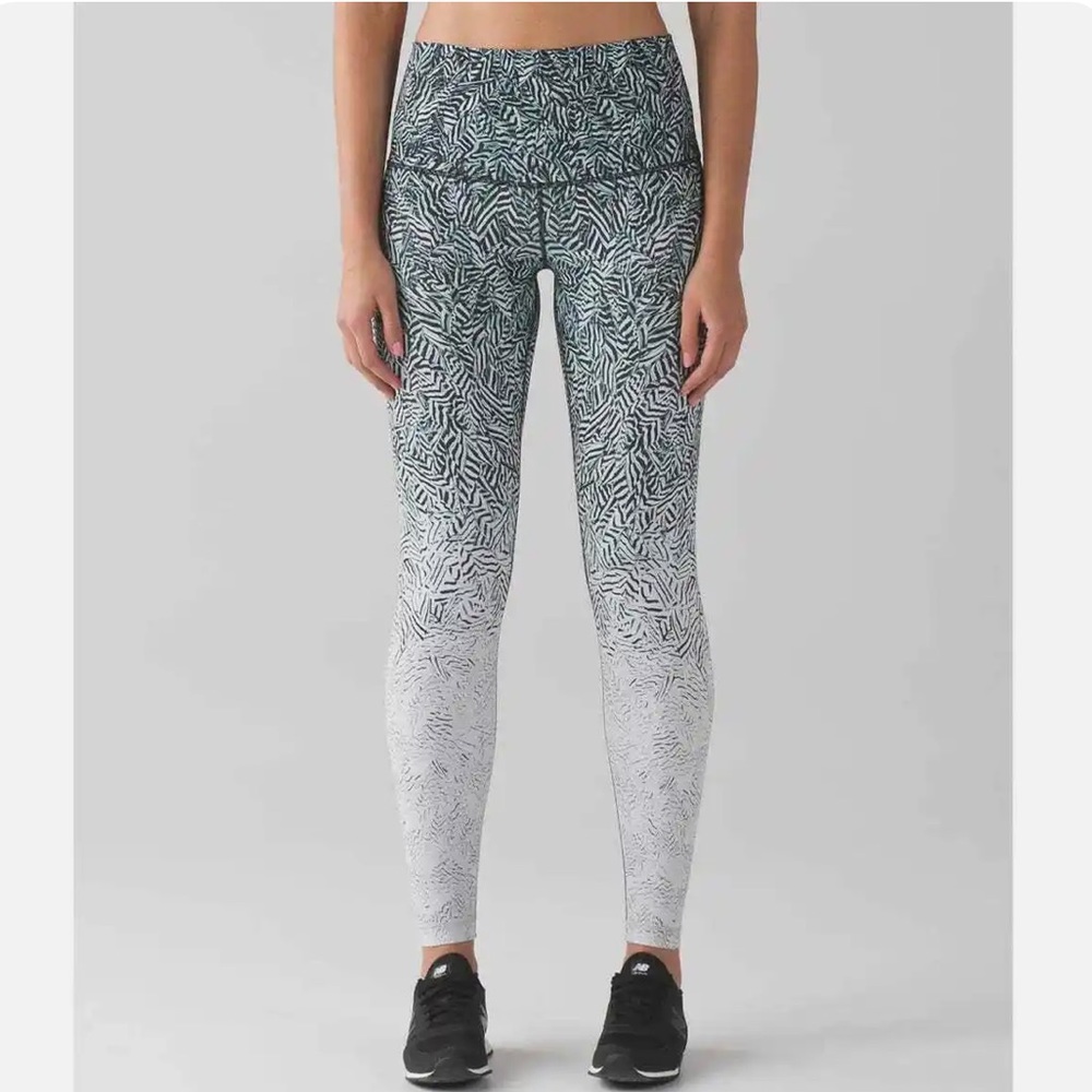 Lululemon Ombré Zebra Leggings - Picture 2 of 11
